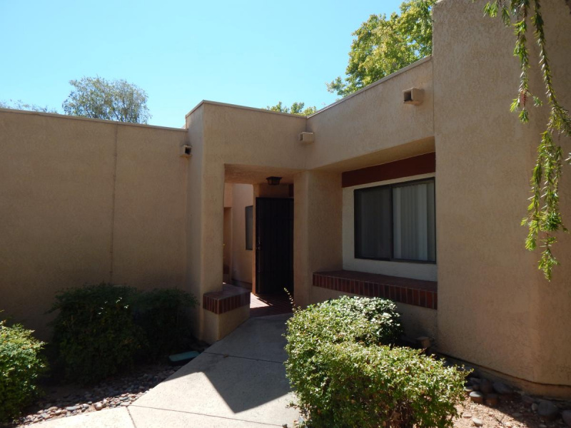 3753 E Edison St, Tucson, Arizona 85716, 2 Bedrooms Bedrooms, ,2 BathroomsBathrooms,Townhouse,For Rent,E Edison St,1423